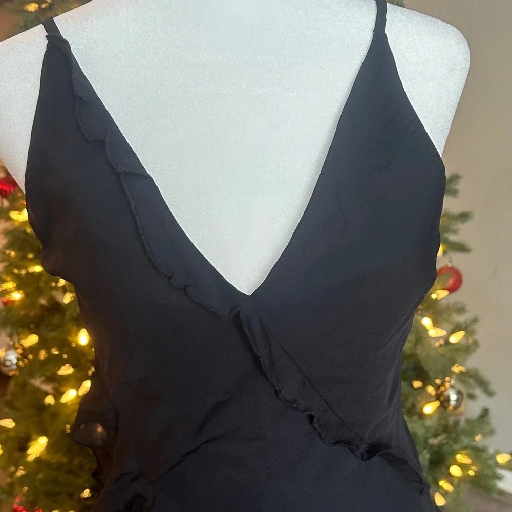 A&F Ruffle Dress - Picture 4 of 12